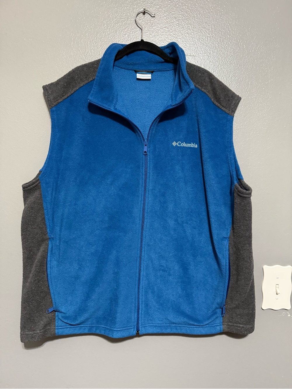 Columbia Men's Blue and Gray Zip-Up Fleece Vest XXL